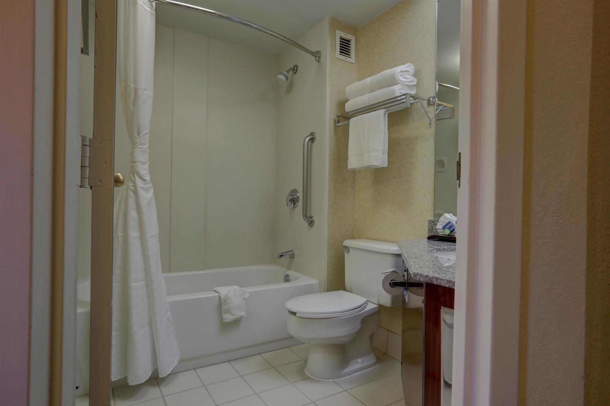 Hotel Surestay By Western Chicago Lombard